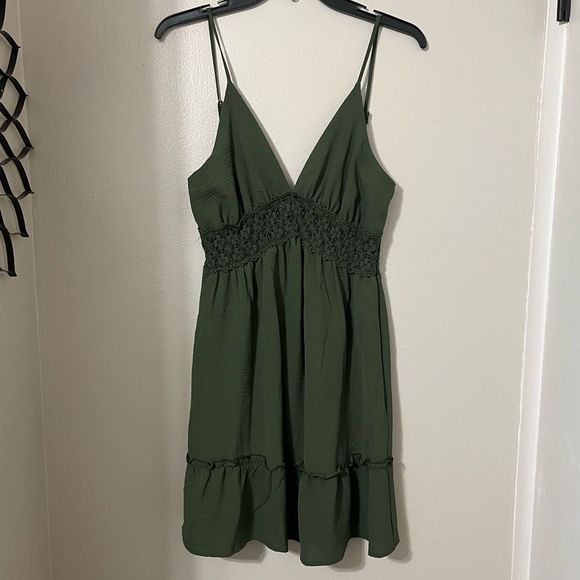 Liberty Love Dresses & Skirts - Liberty Love (NWOT) Olive Green Lightweight Flowy Short Dress